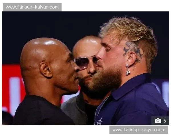 世纪之战的暗影：小克与泰森，两位拳击巨头的宿命对决